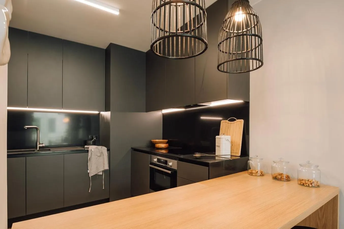Apartment Figueira - 2 Bedrooms And Pool In Areeiro Lisbon Portugal