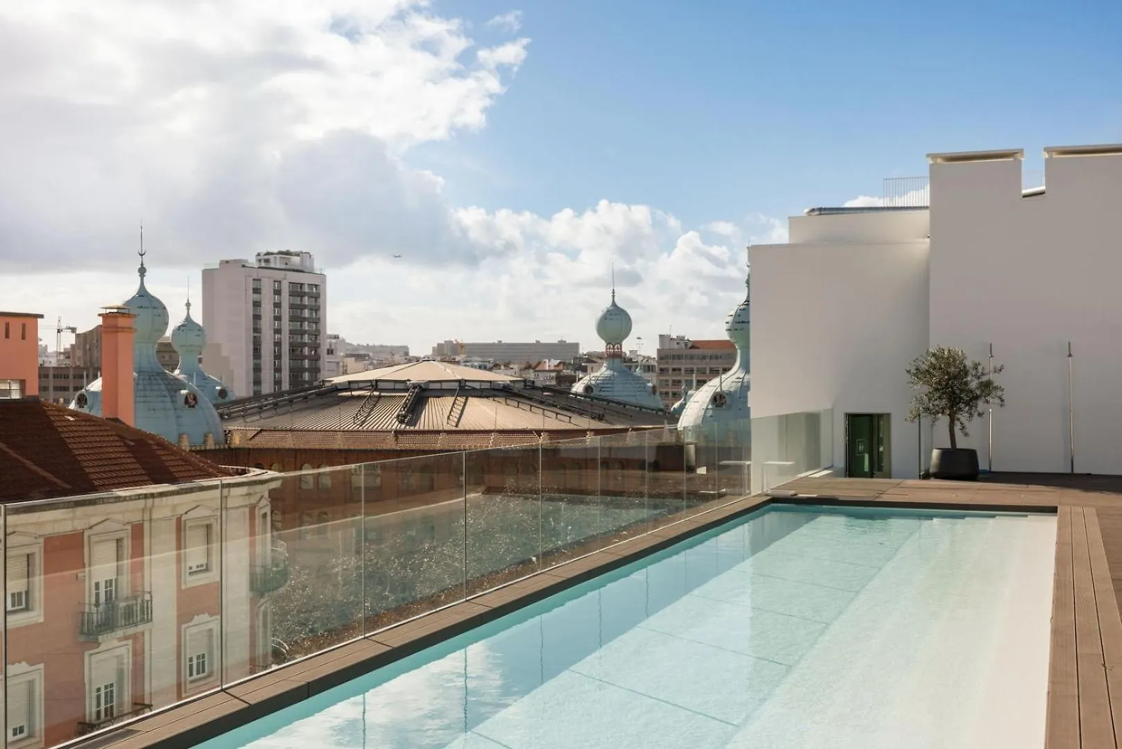 Figueira - 2 Bedrooms And Pool In Areeiro Lisbon